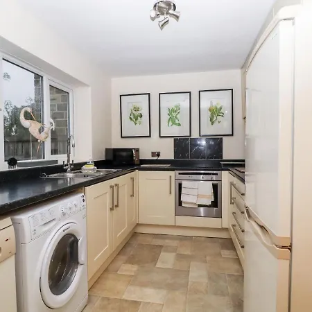 7 Scarah Bank Holiday home *